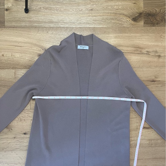 Bailey Cardigan - Picture 4 of 8